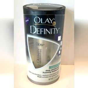 OLAY Definity Foaming Moisturizer